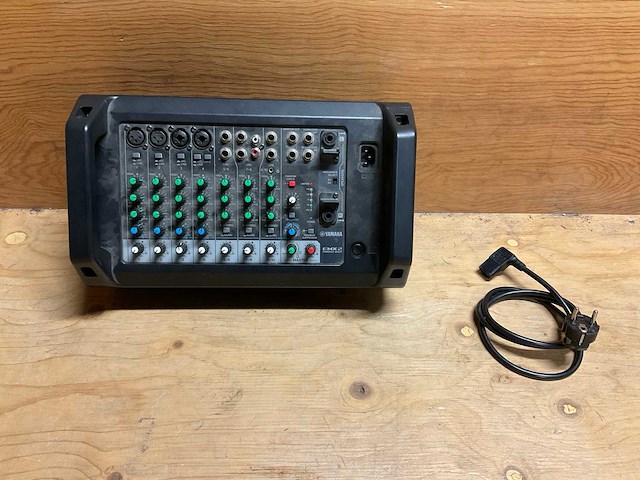 Yamaha emx 2 powermixer - afbeelding 1 van  5