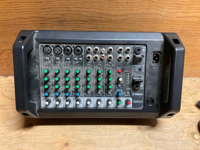 Yamaha emx 2 powermixer - afbeelding 2 van  5