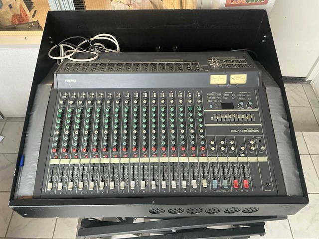 Yamaha emx-3500 digitale mengtafel - afbeelding 4 van  15