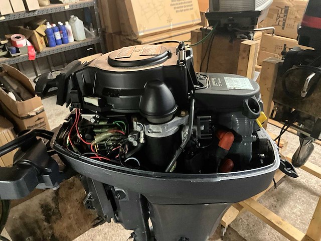 Yamaha four stroke 8 pk buitenboordmotor - afbeelding 2 van  11
