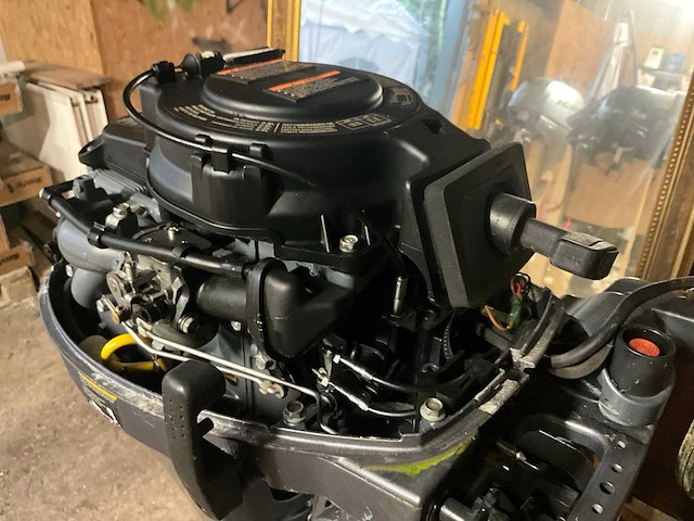 Yamaha four stroke 8 pk buitenboordmotor - afbeelding 3 van  11