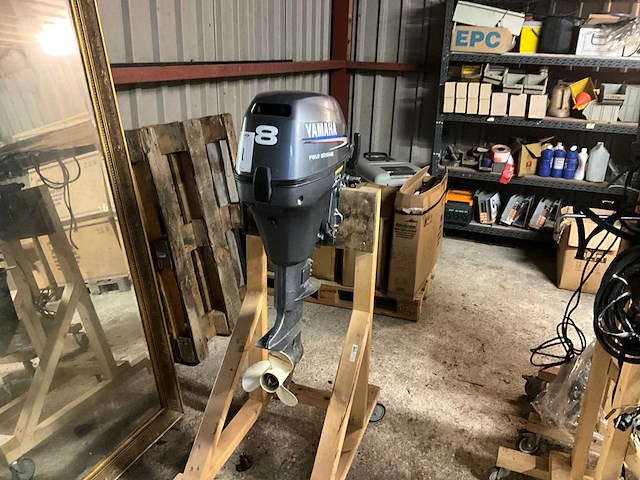 Yamaha four stroke 8 pk buitenboordmotor - afbeelding 1 van  11