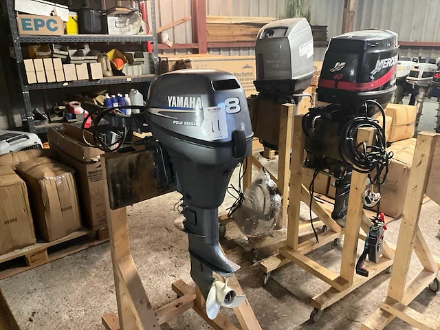 Yamaha four stroke 8 pk buitenboordmotor - afbeelding 4 van  11