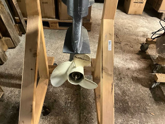 Yamaha four stroke 8 pk buitenboordmotor - afbeelding 9 van  11