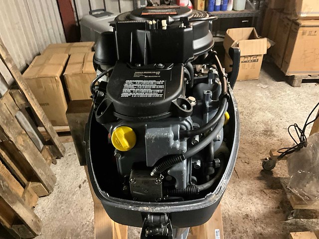 Yamaha four stroke 8 pk buitenboordmotor - afbeelding 11 van  11
