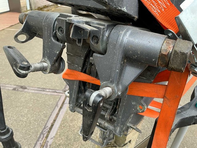 Yamaha fourstroke 9,9 pk buitenboordmotor - afbeelding 5 van  14