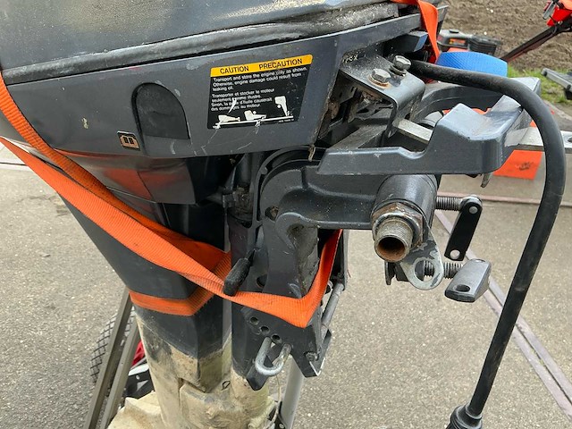 Yamaha fourstroke 9,9 pk buitenboordmotor - afbeelding 3 van  14