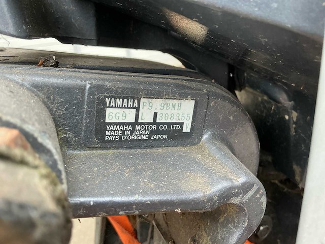 Yamaha fourstroke 9,9 pk buitenboordmotor - afbeelding 6 van  14