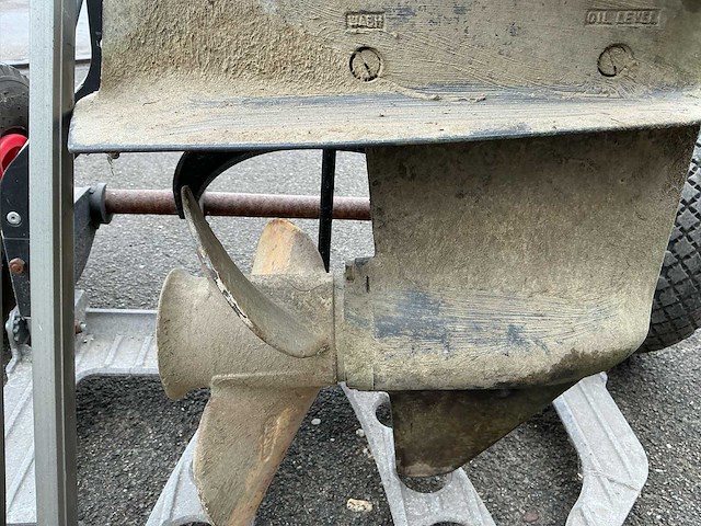 Yamaha fourstroke 9,9 pk buitenboordmotor - afbeelding 13 van  14