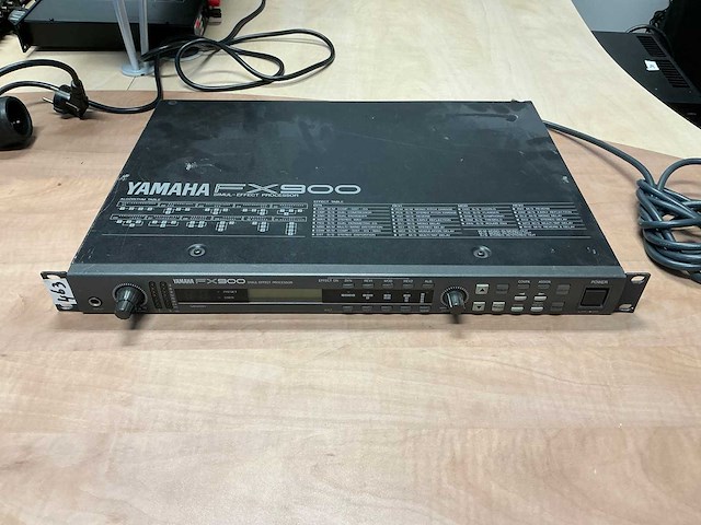 Yamaha fx900 signaal processor - afbeelding 2 van  4