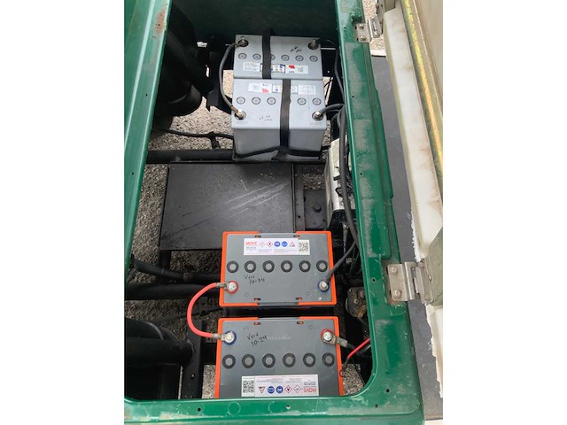 Yamaha golfkar- lader - onderhoudsvrij accupakket uit 2024 - afbeelding 8 van  11