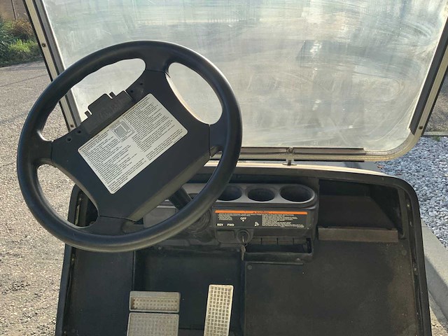 Yamaha golfkar met acculader - afbeelding 4 van  7