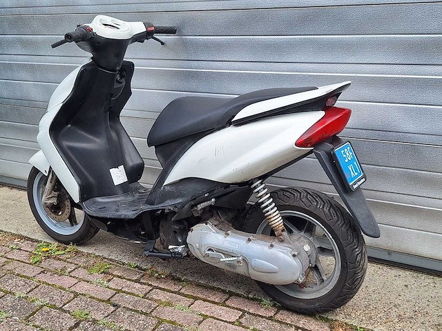 Yamaha jog 25 km snorscooter 2takt - afbeelding 3 van  7