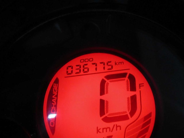 Yamaha liguid cooled - bromscooter - aerox r naked injectie - scooter - afbeelding 3 van  11