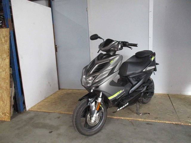 Yamaha liguid cooled - bromscooter - aerox r naked injectie - scooter - afbeelding 4 van  11