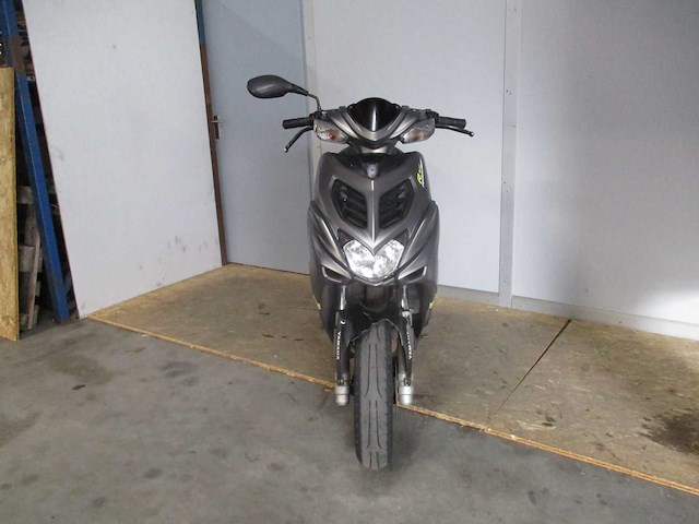 Yamaha liguid cooled - bromscooter - aerox r naked injectie - scooter - afbeelding 5 van  11