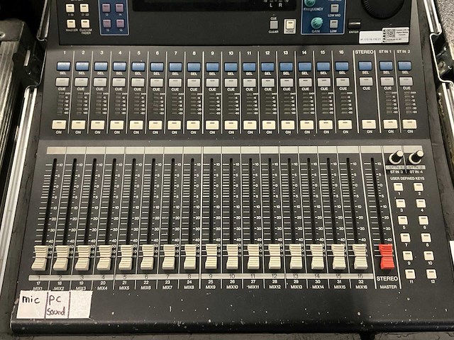 Yamaha ls9-16 digitale mengtafel - afbeelding 4 van  6