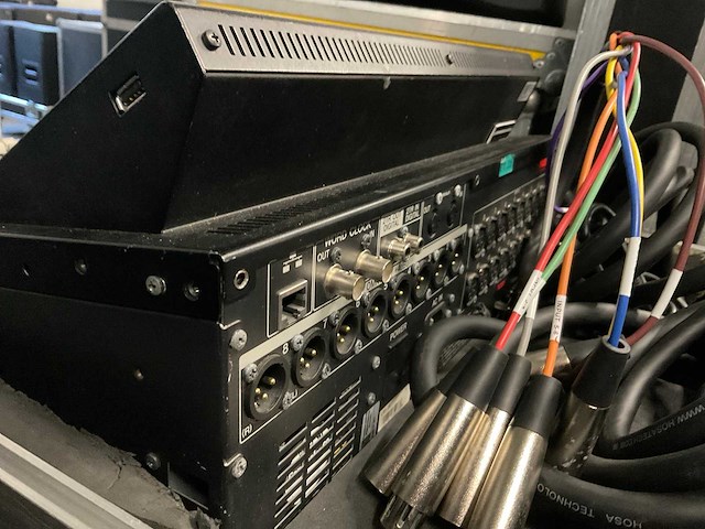 Yamaha ls9-16 digitale mengtafel - afbeelding 6 van  6