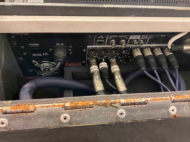 Yamaha ls9-32 digitale mengtafel - afbeelding 5 van  9