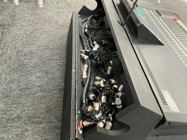Yamaha ls9-32 digitale mengtafel - afbeelding 4 van  7