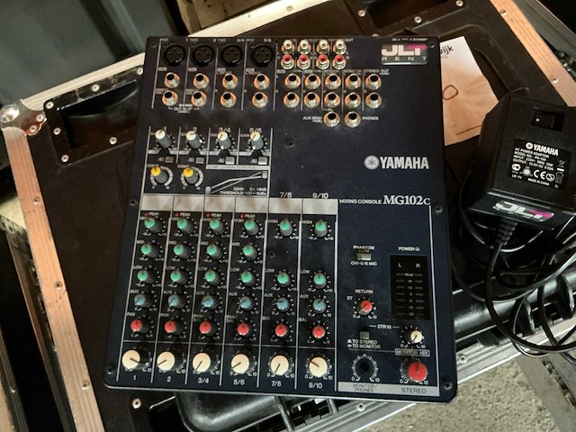 Yamaha mg102c analoge mengtafel - afbeelding 2 van  4