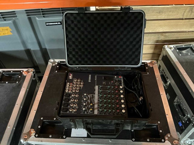 Yamaha mg102c analoge mengtafel - afbeelding 4 van  4
