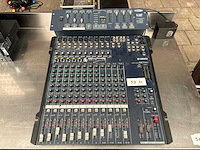 Yamaha mg166c mengpaneel met showtec lite power dmx controller - afbeelding 1 van  6