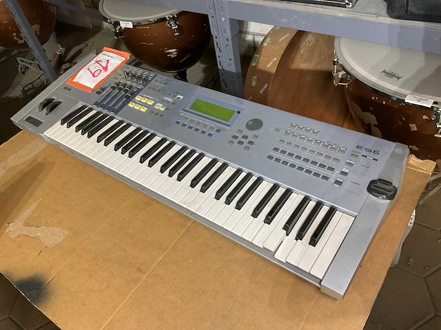 Yamaha motif es6 synthesizer keyboard - afbeelding 1 van  9