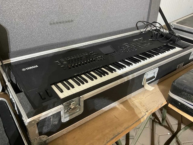 Yamaha motif xf8 synthesizer keyboard - afbeelding 3 van  8