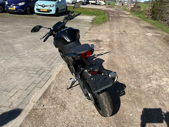 Yamaha mt-125 motorfiets - afbeelding 13 van  18