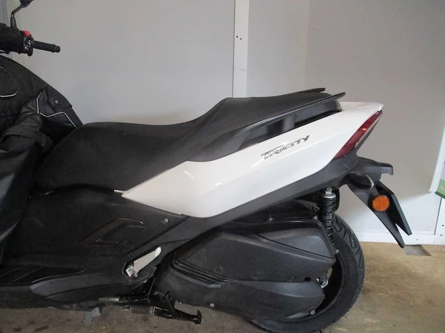 Yamaha mwd - driewieler motor scooter - tricity 300 abs - motorcycle - afbeelding 10 van  16