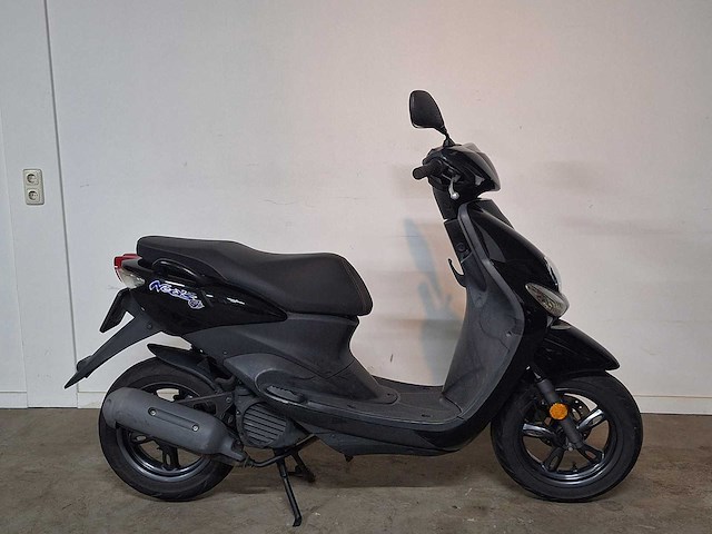Yamaha neo's 45km bromscooter 4-takt - afbeelding 3 van  4