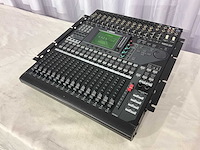 Yamaha o1v96i digitale mengtafel - afbeelding 1 van  11