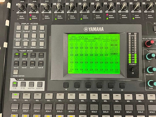 Yamaha o1v96i digitale mengtafel - afbeelding 11 van  11