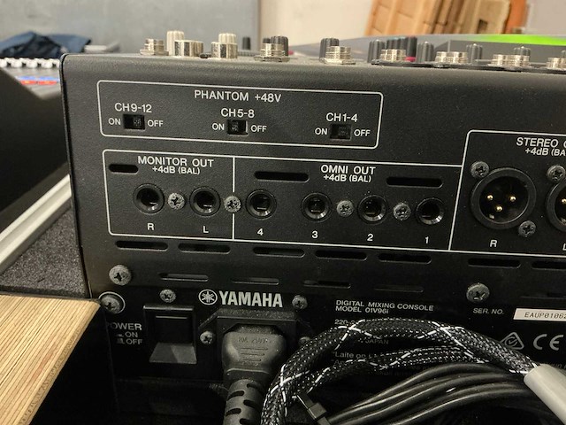 Yamaha o1v96i digitale mixer met profire 2626 audio interface - afbeelding 2 van  12