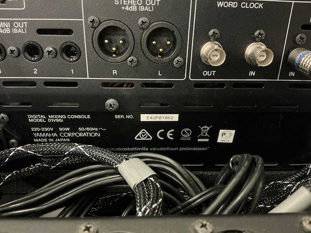 Yamaha o1v96i digitale mixer met profire 2626 audio interface - afbeelding 4 van  12