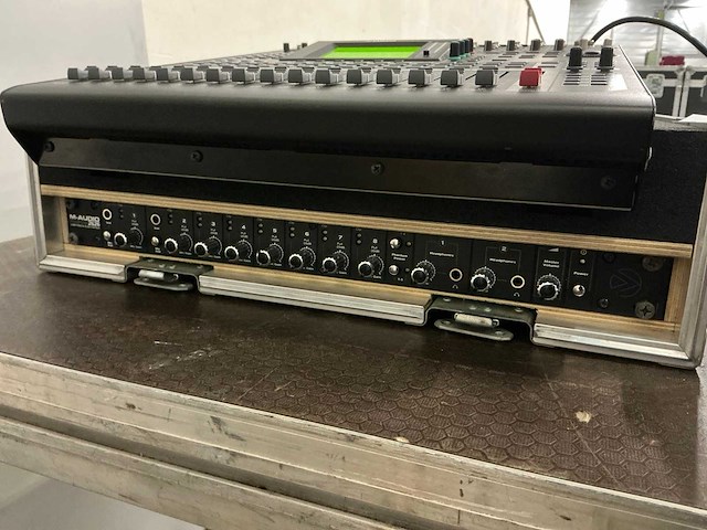 Yamaha o1v96i digitale mixer met profire 2626 audio interface - afbeelding 5 van  12