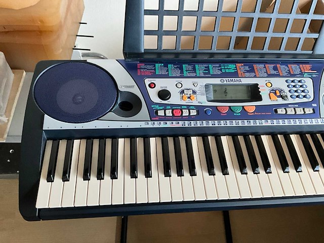 Yamaha psr-260 keyboard - afbeelding 2 van  7