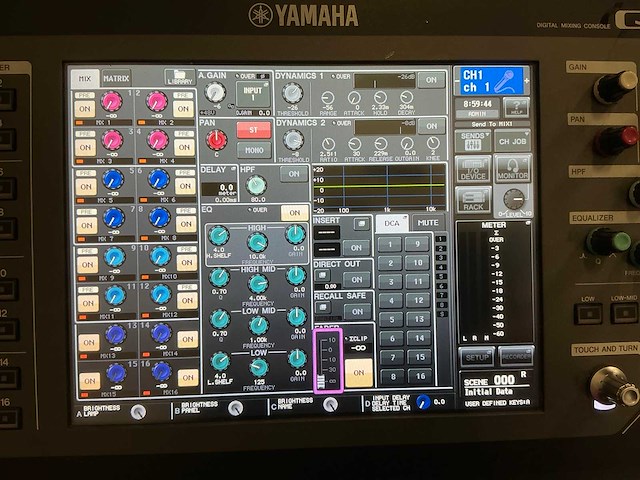 Yamaha ql1 digitale mixer - afbeelding 4 van  8