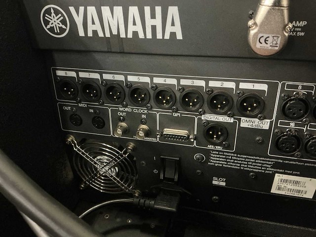 Yamaha ql1 digitale mixer - afbeelding 6 van  8