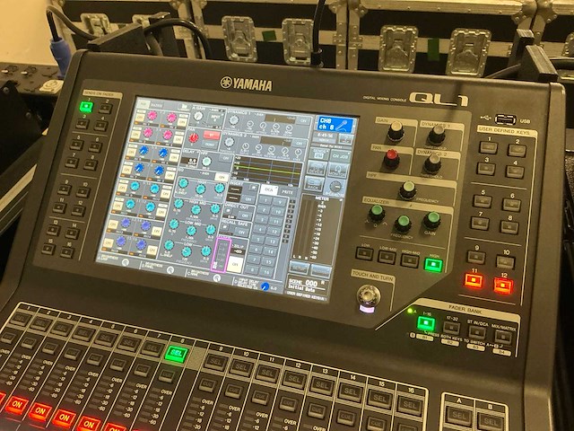 Yamaha ql1 digitale mixer - afbeelding 3 van  8