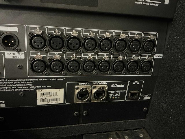 Yamaha ql1 digitale mixer - afbeelding 7 van  8