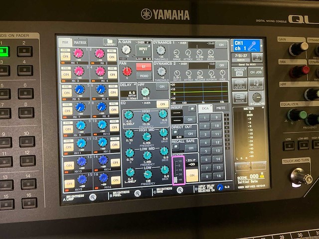 Yamaha ql5 digitale mixer - afbeelding 9 van  12