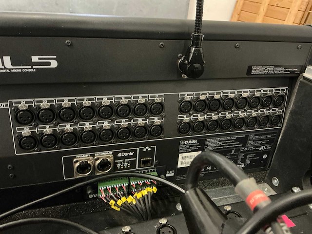 Yamaha ql5 digitale mixer - afbeelding 12 van  12