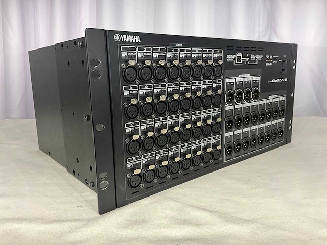 Yamaha rio3224-d i/o-rack - afbeelding 2 van  7