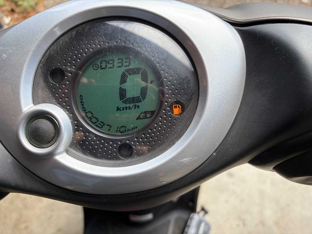 Yamaha snorscooter neo's 4 scooter - afbeelding 21 van  26
