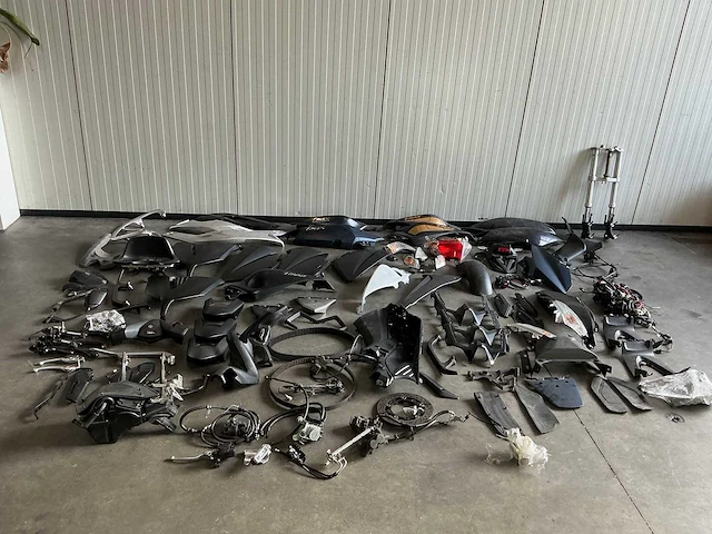 Yamaha t-max onderdelen 500 530 560 dx - sx - iron max - motorparts - afbeelding 1 van  5