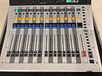 Yamaha tf1 digitale mengtafel - afbeelding 7 van  8