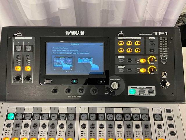 Yamaha tf1 digitale mengtafel - afbeelding 8 van  8