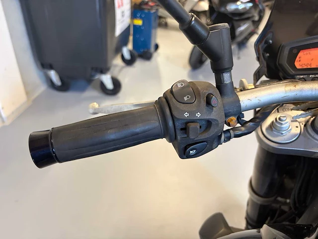 Yamaha tour fz1-n abs motorfiets - afbeelding 31 van  45